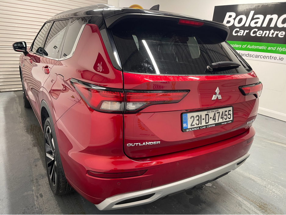 2023 Mitsubishi Outlander (New Model) HYBRID 2.4 PHEV 7 SEATER AUTOMATIC TOP SPEC MODEL www.bolandscarcentre.ie €39,900
