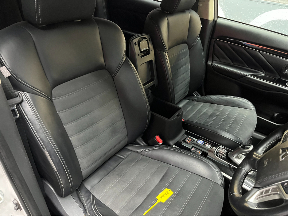 2019 Mitsubishi Outlander €18950! 2019 MITSUBISHI OUTLANDER PHEV G 2.4 AUTOMATIC / CRUISE CONTROL / 360° PARKING CAMERA / PADDLE SHIFTER / ELECTRIC HEATED SEATS / HEATED STEERING WHEEL €18,950