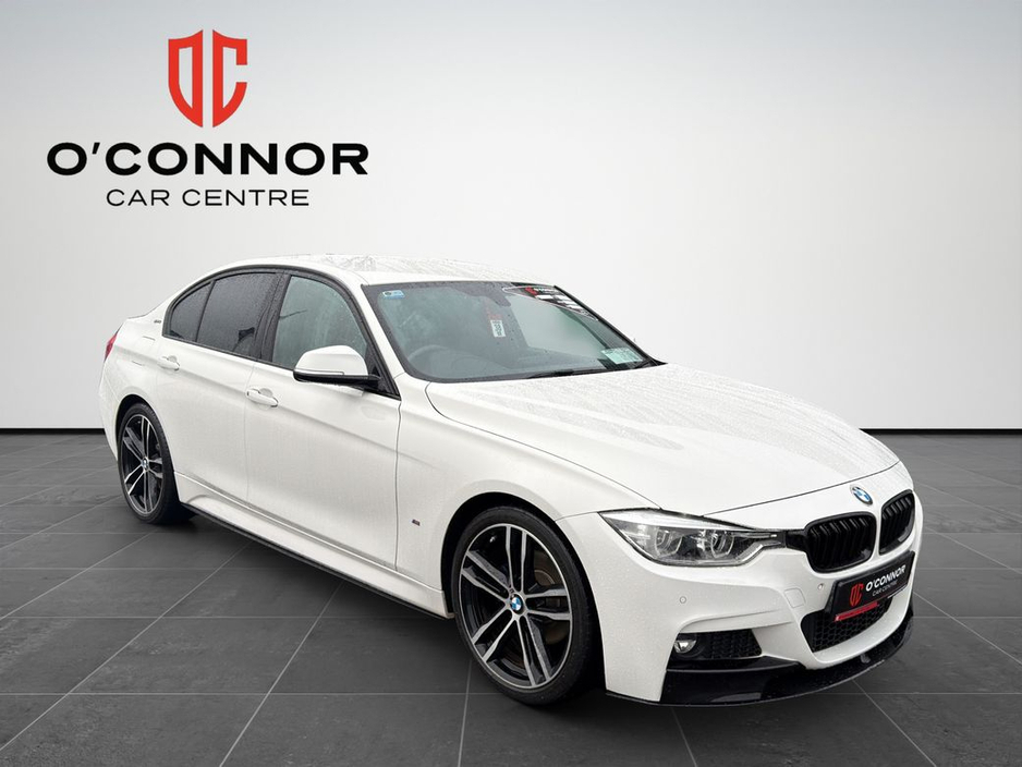 2018 BMW 3 Series “Charges at night, turns heads by day" €23,888