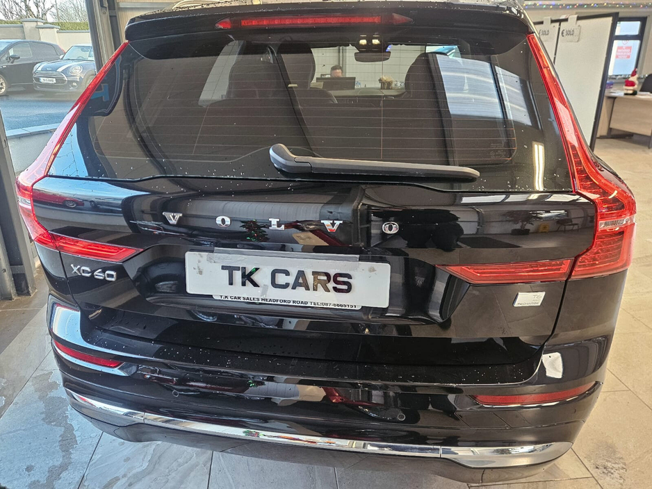 2022 Volvo XC60  €42,950