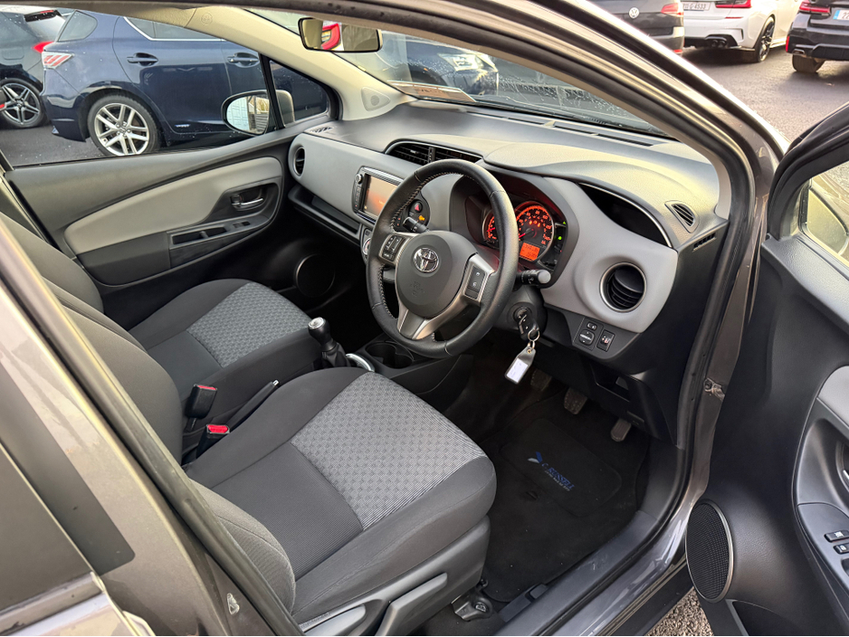 2015 Toyota Yaris Mint Yaris - 1.0 petrol - fantastic spec €11,750