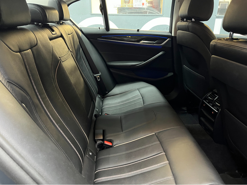 2017 BMW 5 Series €22950! 2017 BMW 530E LUXURY iPERFORMANCE 2.0 AUTOMATIC / CRUISE CONTROL / 360° PARKING CAMERA / ELECTRIC HEATED SEATS €22,950