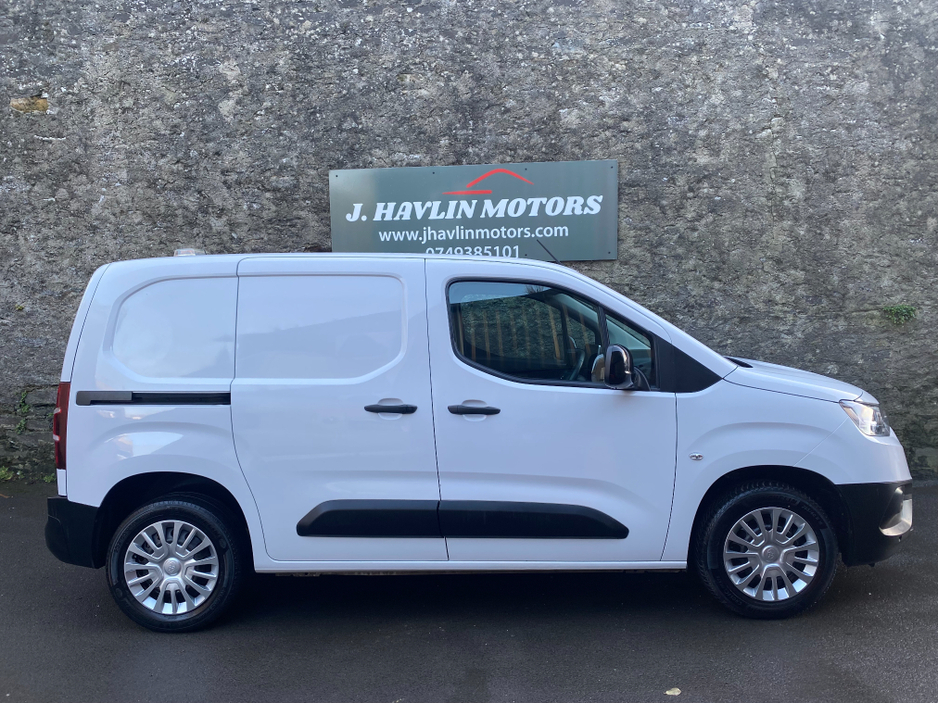 2023 Toyota Proace City City Icon L1 HDi 100 €15,995