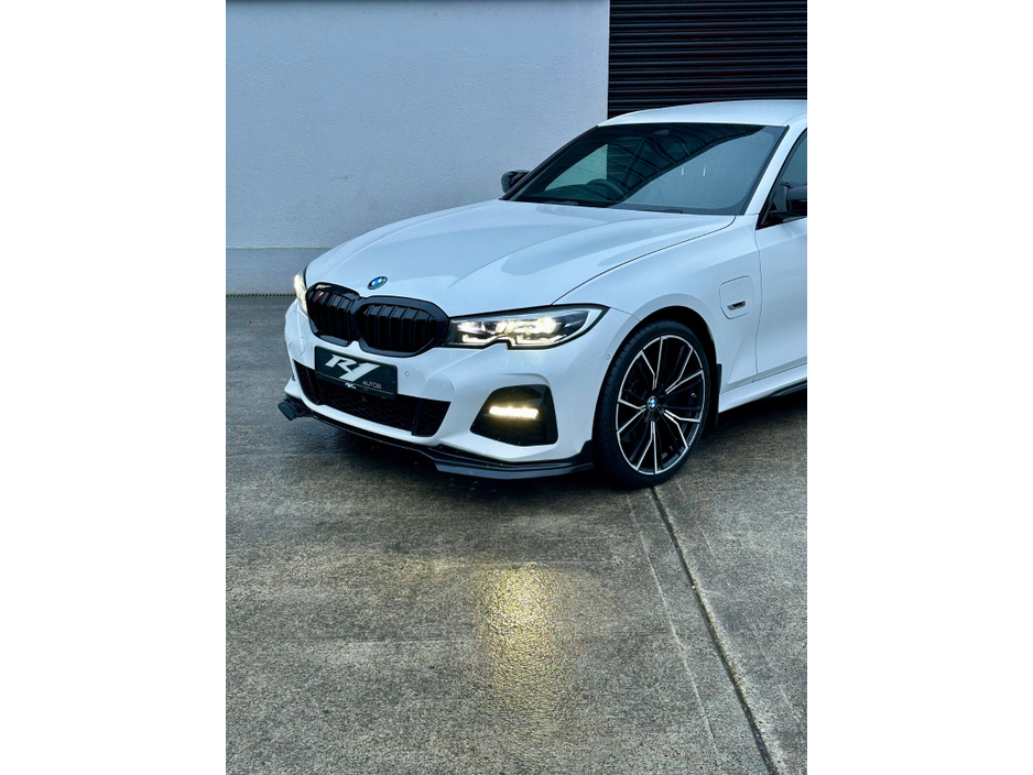 2022 BMW 3 Series  €32,995