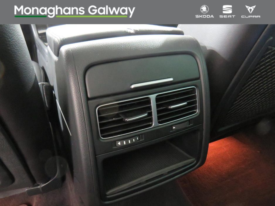 2018 Volkswagen Touareg 5 SEAT COMM 3.0 TDI 262BHP V6 AUTO €28,950