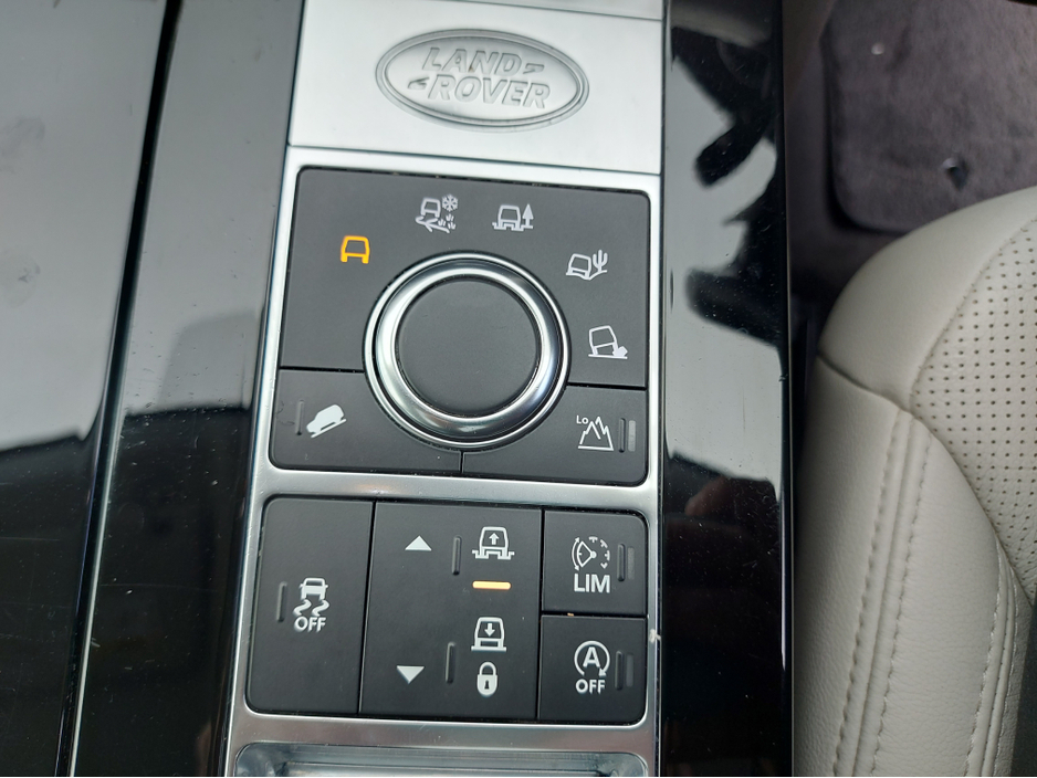 2017 Land Rover Discovery 2.0 SD4 HSE 240PS 7 €29,950