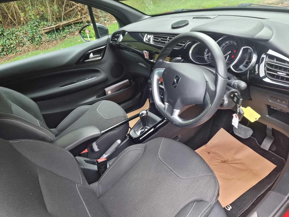 2015 Citroen DS3 DS3 1.2 PURETECH 3DR AUTO €8,699