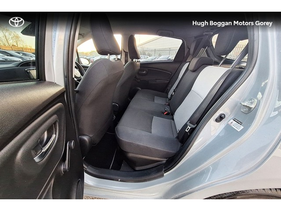 2018 Toyota Yaris 1.5 VVT-I CVT DESIGN 5DR AUTO €17,950