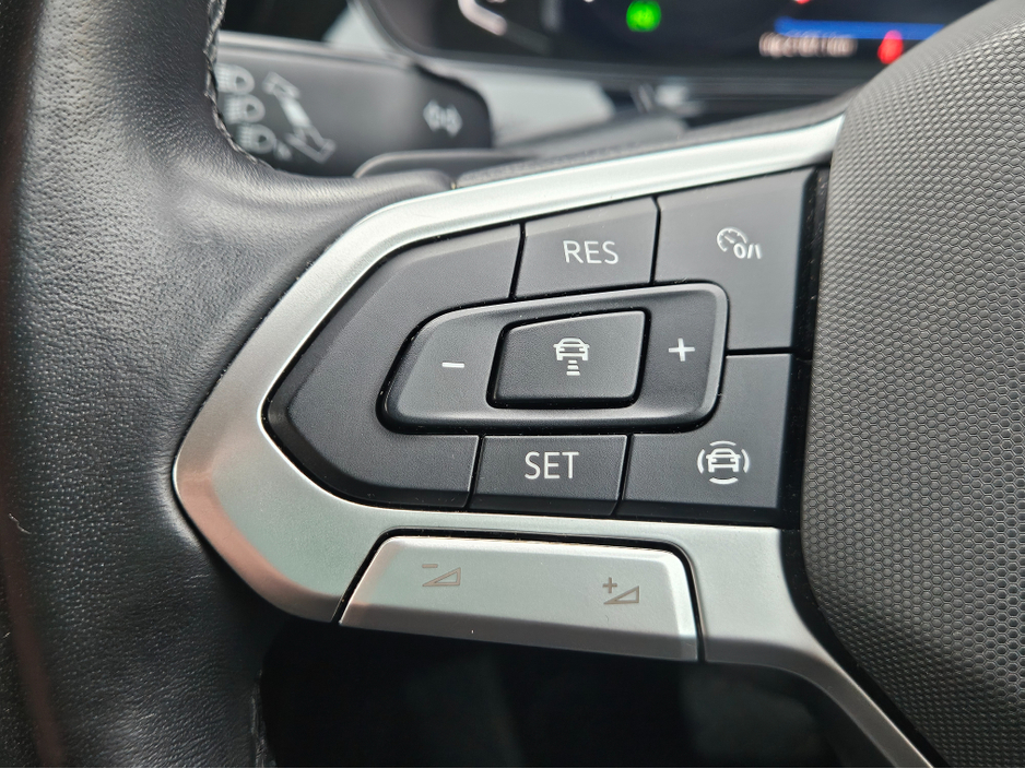 2023 Volkswagen T-Cross LIFE 1.0 TSI D7F 110HP €23,950