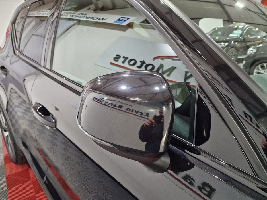 2022 Volvo XC40 T4 PLUS DARK RECHARGE AUTOMATIC **ONE OWNER / APPLE CARPLAY / BLIND SPOT ASSIST / ELECTRIC BOOTLID / HEATED FRONT & REAR SEATS / HEATED STEERING WHEEL / REVERSE CAMERA / WIRELESS PHONE CHARGING** €34,900