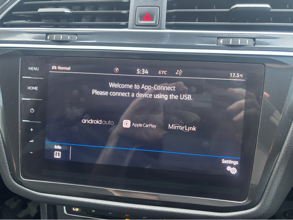 2020 Volkswagen Tiguan R-LINE 4MOTION AUTOMATIC 2.0 DIESEL //LOW MILES//HIGH SPEC//360 PARKING CAMERAS//HEATED FRRONT AND REAR SEATS//HEAD UP DISPLAY// €34,950