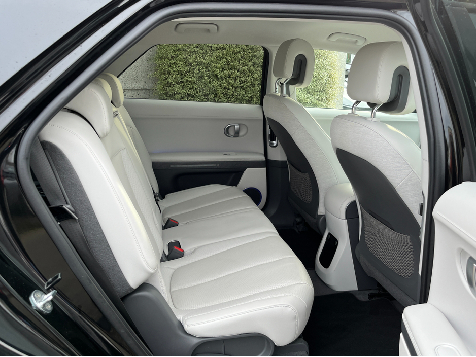 2023 Hyundai Ioniq 5 PREMIUM LE 58KW //FULL LEATHER SEATS//HEATED SEATS AND STEERING WHEEL//ADAPTIVE CRUISE CONTROL// €28,950