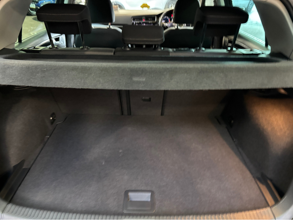 2018 Volkswagen Golf Automatic DSG  Bluemotion Hiline only 34000 kms €19,499