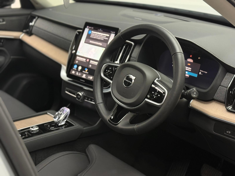 2025 Volvo XC90 PLUS T8 PHEV AWD AUTO *7 SEATER* €82,990