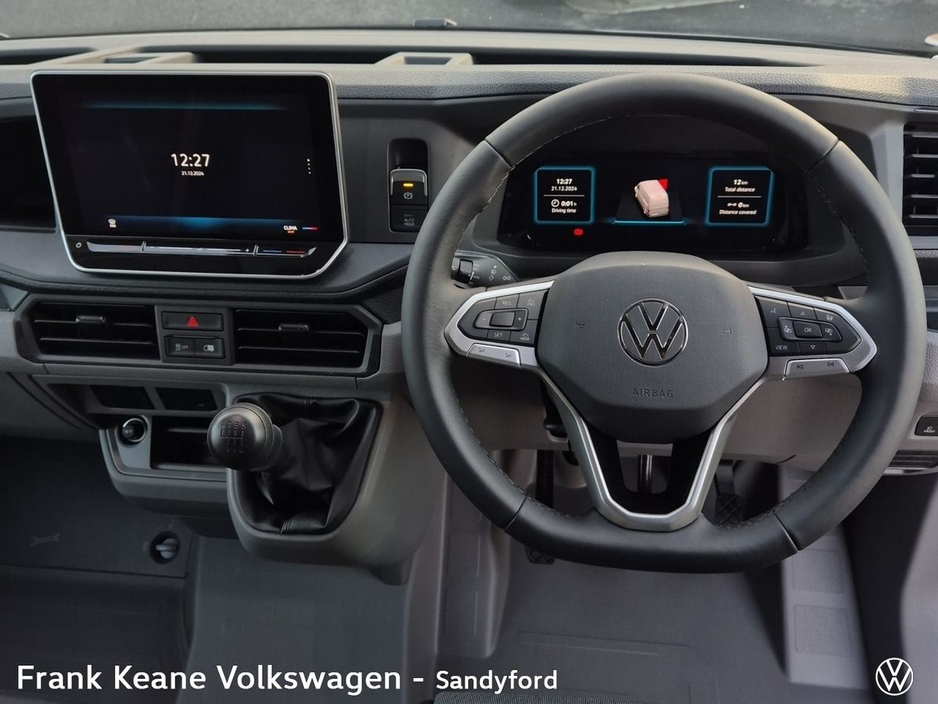 2026 Volkswagen Crafter HIGHLINE 30 MWB 140BHP M6F *APPLE CARPLAY/ANDROID AUTO* *REAR VIEW CAMERA* *FRONT AND REAR PARKING SENSORS* *LED CARGO LIGHTS* *AIR CONDITIONING* €39,367