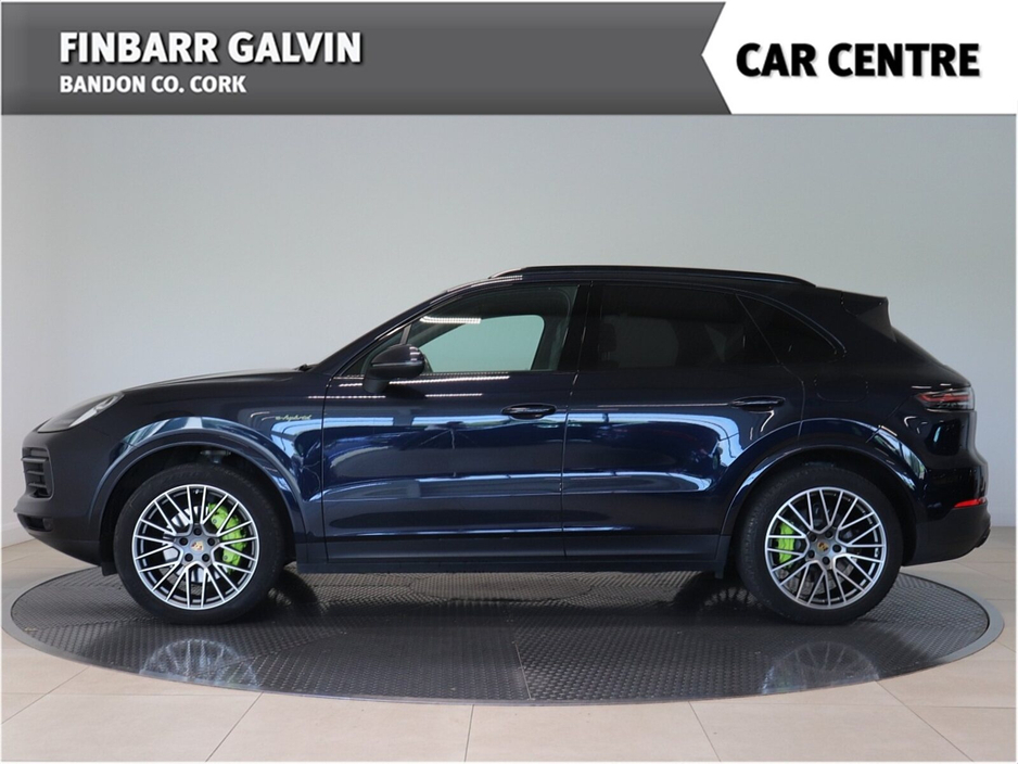 2022 Porsche Cayenne 3.0V6 E-Hybrid Platinum Edition 4WD Auto €71,950