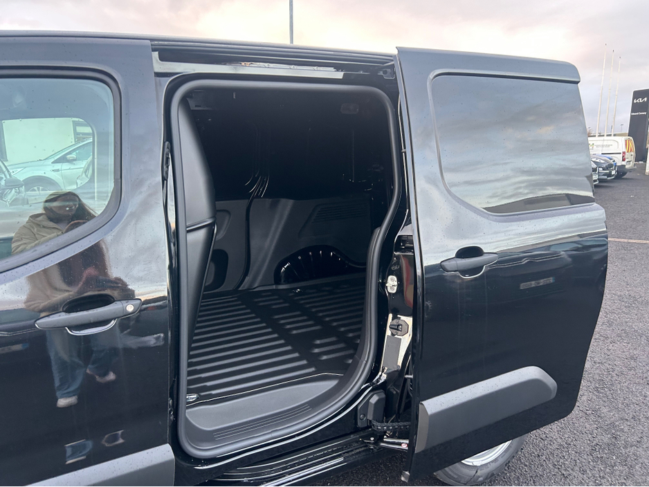 2026 Citroen Berlingo LWB 1000kg, ex vat €23,984