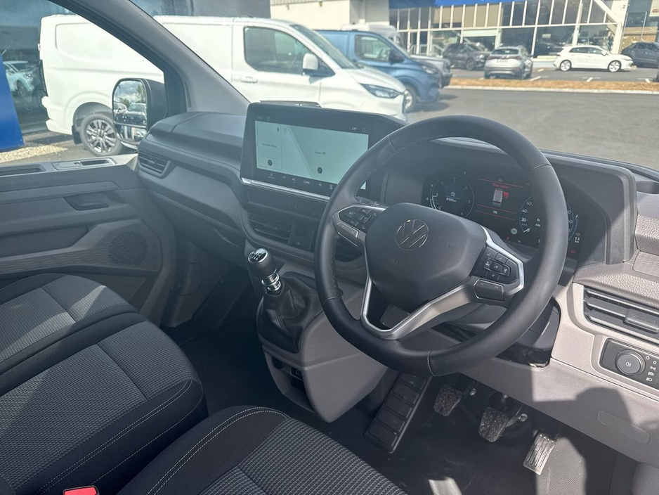 2025 Volkswagen Transporter  €33,495