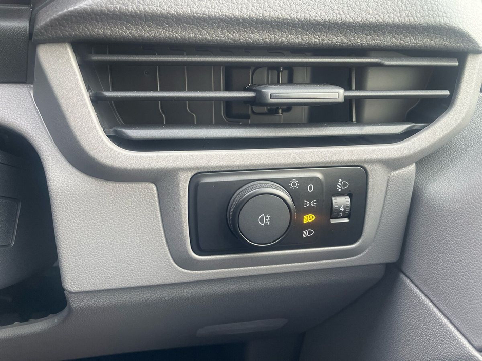 2025 Volkswagen Transporter  €36,475