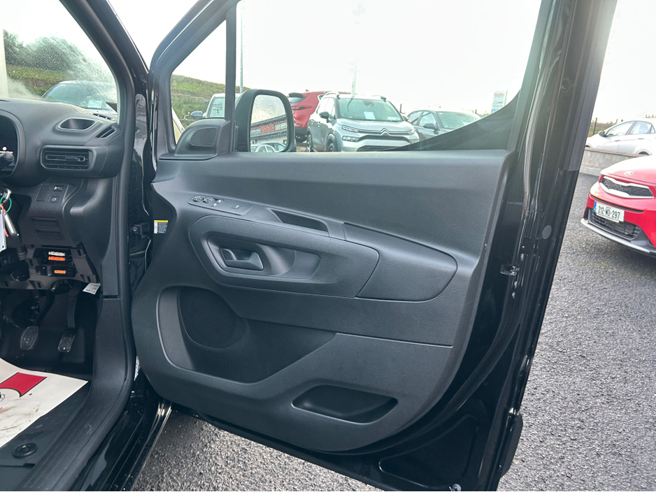 2026 Citroen Berlingo LWB 1000kg, ex vat €23,984