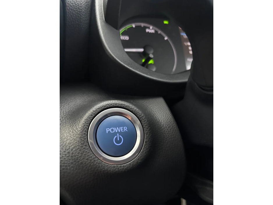 2022 Toyota Yaris 1.5 Hybrid 5Dr Luna €16,000