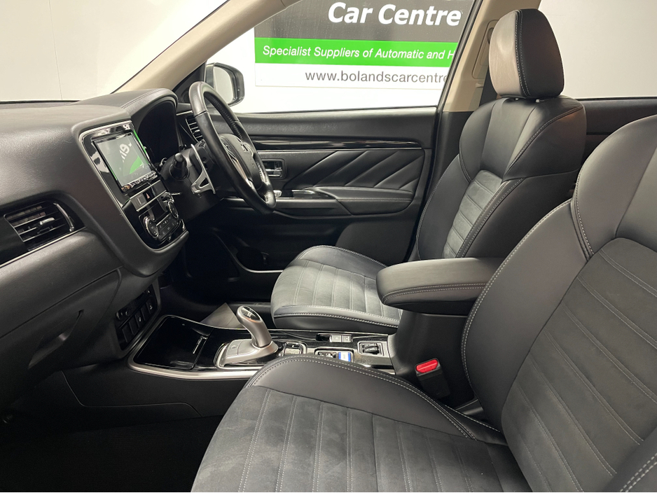 2019 Mitsubishi Outlander (Low Kms) HYBRID 2.4 PHEV AUTOMATIC 5DR MODEL www.bolandscarcentre.ie €22,900