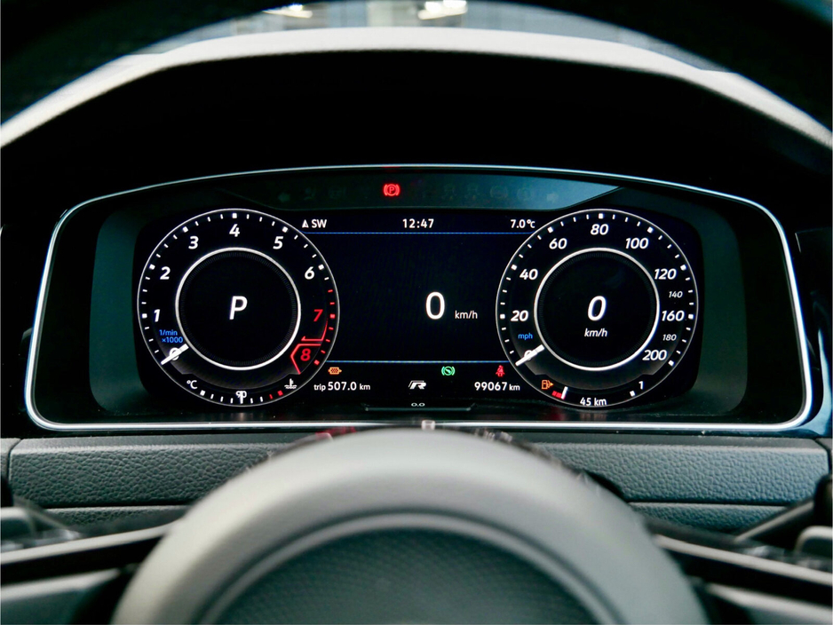 2019 Volkswagen Golf 2.0 TSI 5DR 300HP DSG 4M R €34,950