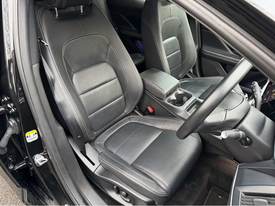 2024 Jaguar I-Pace R-DYNAMIC EV400 BLACK EDITION//IMMACULATE THROUGHOUT//PANORAMIC ROOF//SIMI AND AA DEALER €41,950