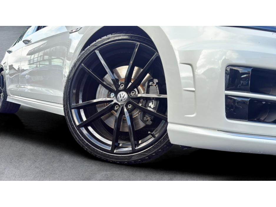 2015 Volkswagen Golf GOLF R 300BHP / AUTO / DSG / 4MOTION / LEATHER / 12MONTH WARRANTY / 90,000 €24,900