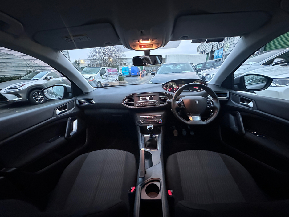 2020 Peugeot 308 ACCESS 1.2 110 6.3 4DR €15,000