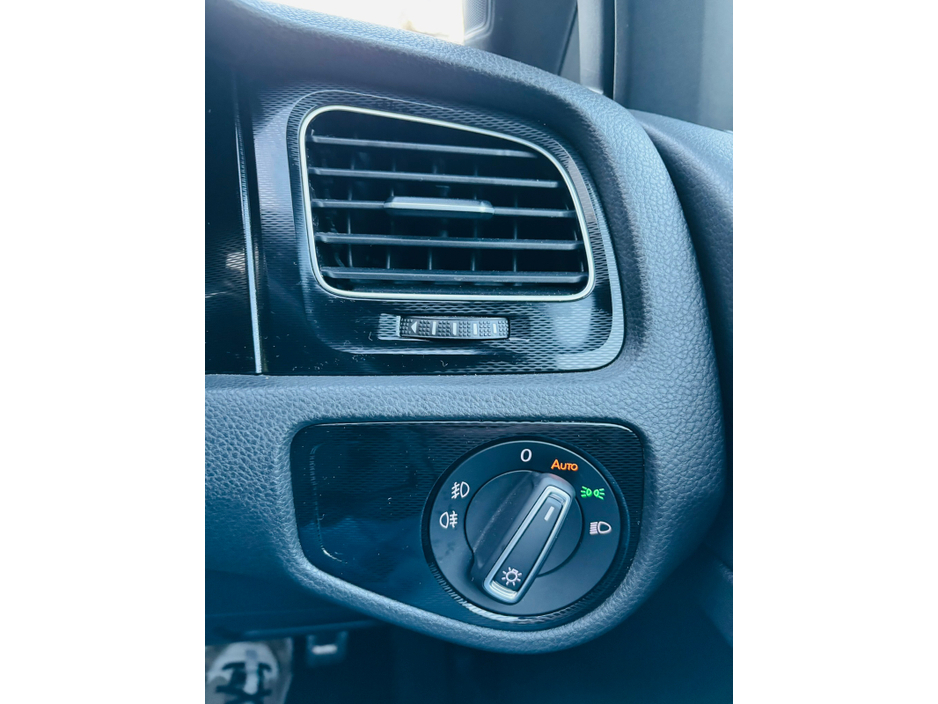 2014 Volkswagen Golf  €16,950