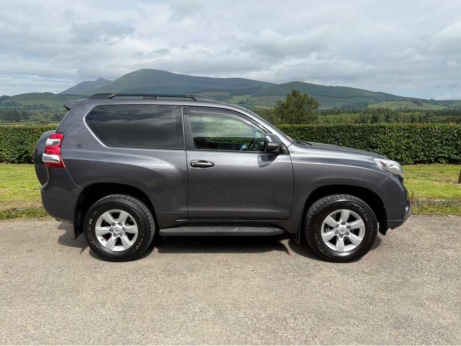 2017 Toyota Landcruiser 2.8 D4d SWB GX AUTO COMMERCIAL €36,950