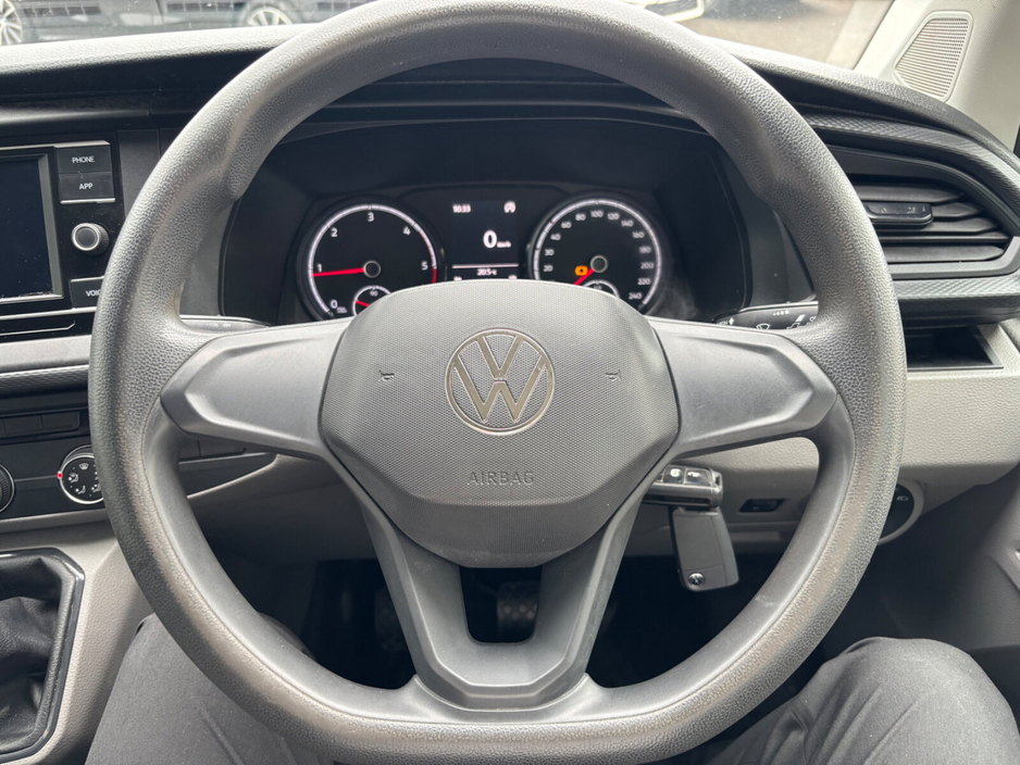2021 Volkswagen Transporter  €14,595