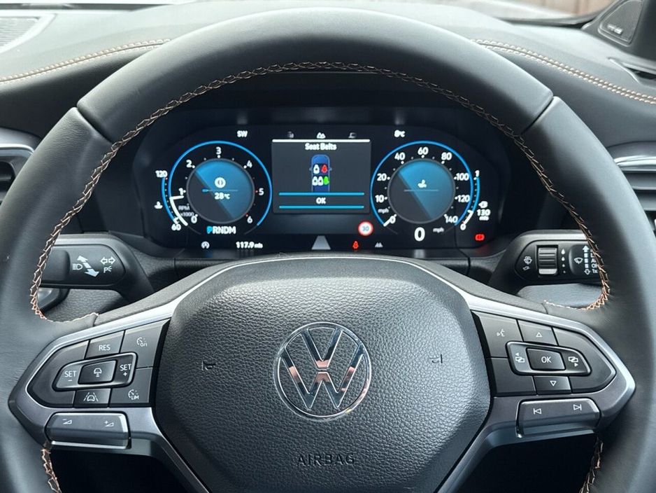 2025 Volkswagen Amarok 3.0 TDI V6 PanAmericana Pickup Double Cab 4dr Diesel Auto 4Motion Euro 6 (s/s) (240 ps) ONLY 100 MILES! + HARMAN KARDON SOUND SYSTEM + 360 CAM €77,900