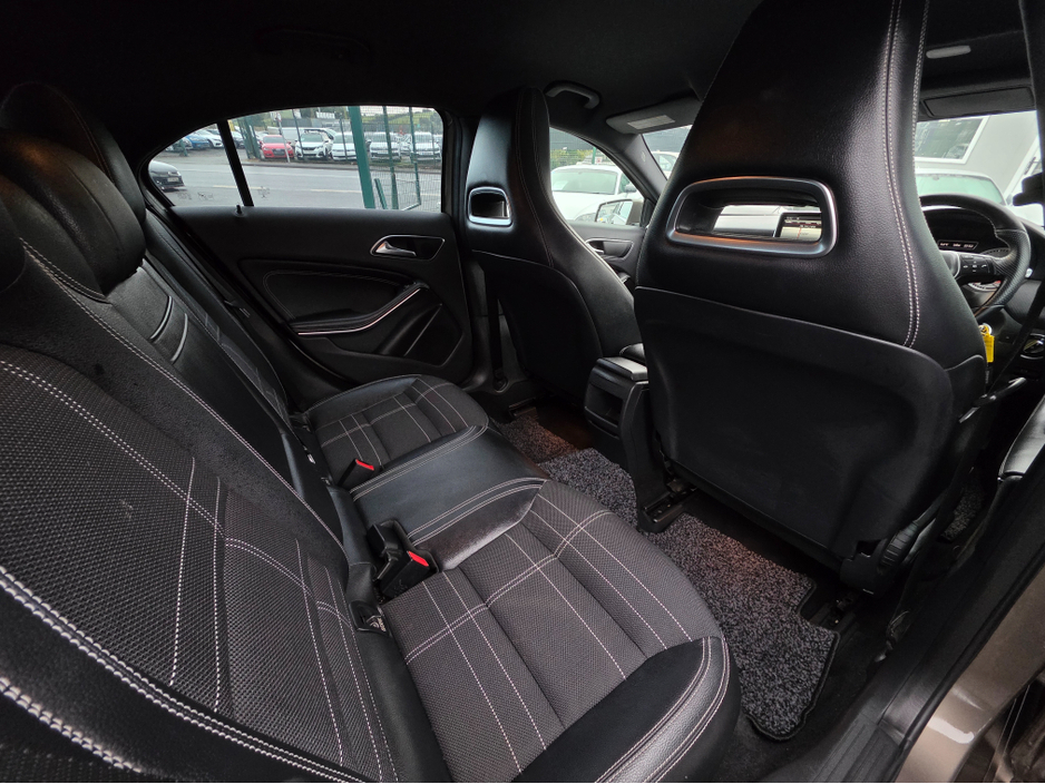 2013 Mercedes-Benz A Class A180 AMG INTERIOR HALF LEATHER SEATS / HI SPEC / SYSTEM LOW ROAD TAX BAND / SIMI DEALER