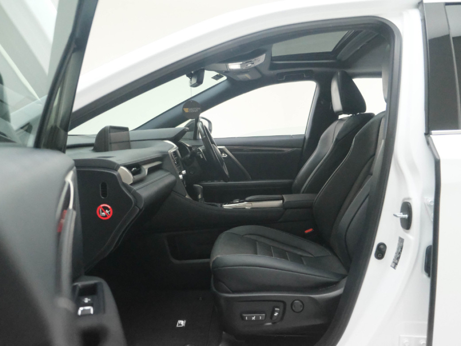 2017 Lexus RX 450 h  €37,990