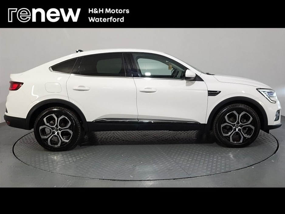 2022 Renault Arkana "S-Edition" "Automatic" "HEV" "Parking Camera" "Touchscreen Display" €25,995