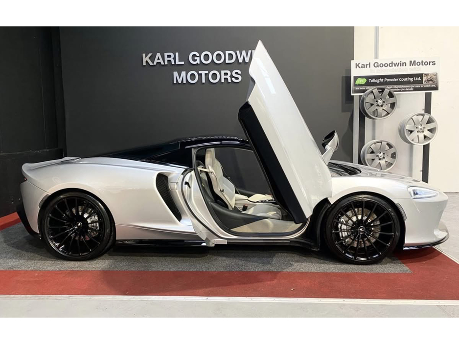 2020 McLaren GT 4.0 V8 TWIN TURBO GT €159,950