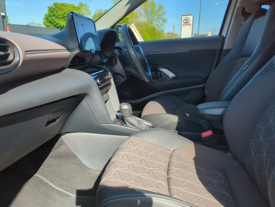 2023 Toyota Yaris Cross FRESH SELECTION OF TRADE-INS YARIS CROSS SOL 1.5H €29,000