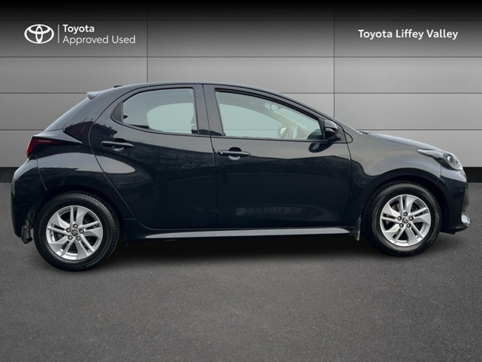 2022 Toyota Yaris 1.0 LUNA 4DR €18,450