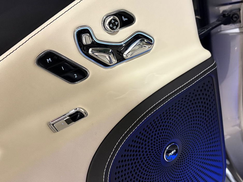 2025 Bentley Flying Spur 3.0 V6 E-HYBRID AZURE=AS NEW//HUGE SPEC=PAN ROOF//BALANCE OF BENTLEY WARRANTY=ONLY €150 ANNUAL ROAD TAX//TAILORED FINANCE PACKAGES AVAILABLE=TRADE INS €249,995