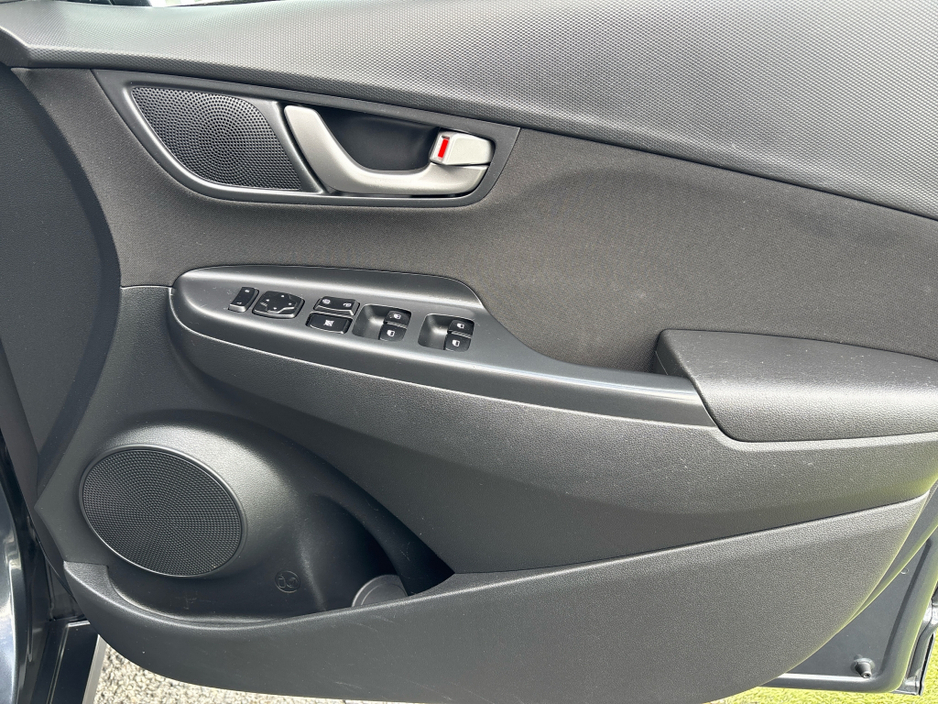 2019 Hyundai Kona KAUAI 2WD EXECUTIVE 5DR €18,950