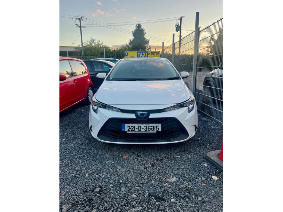 2022 Toyota Corolla 1.8 Hybrid Luna Hatchback €19,999