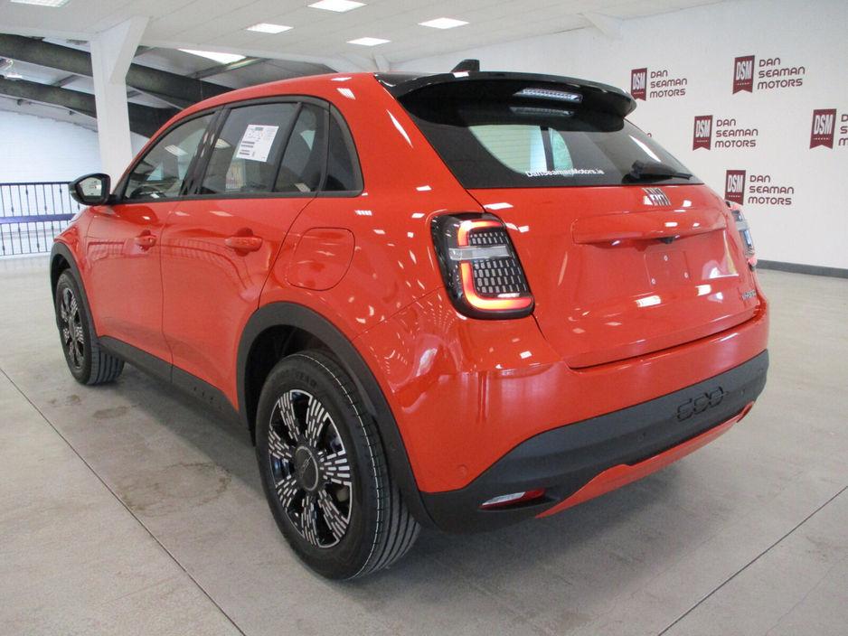 2026 Fiat 600 Dolce Vita 1.2 100hp Hybrid Auto eDCT 6 €30,995