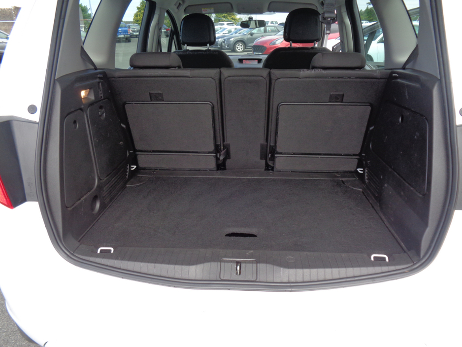 2015 Opel Meriva SC 110PS 5DR €11,900