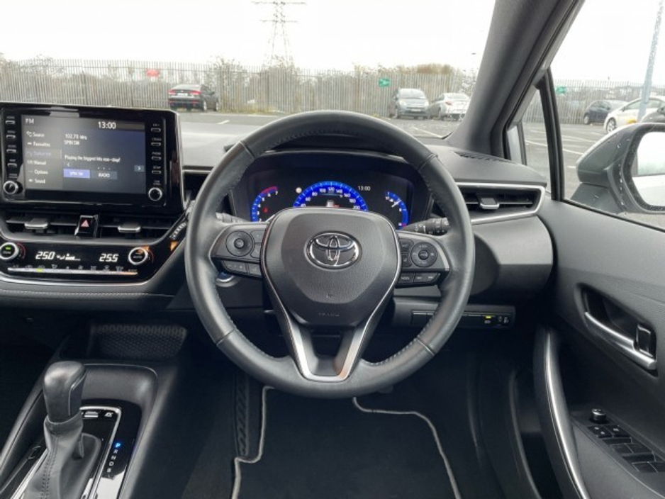 2018 Toyota Corolla Hatchback 5dr Hybrid - Luna Edition - 1.8 Automatic - Very Low KMS - EUR 180 Tax // Front Electric Windows // Rear Electric Windows // Electric Mirrors // Heated Mirrors // Apple Carplay €24,895