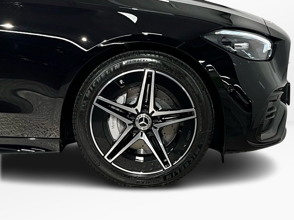 2026 Mercedes-Benz C Class 200d AMG - 18 Inch Alloys - Reversing Camera - Ambient Lighting - Sat Nav - Climate Control - Electric Heated Memory Seats - Keyless Start - Apple CarPlay/Android Auto €64,825