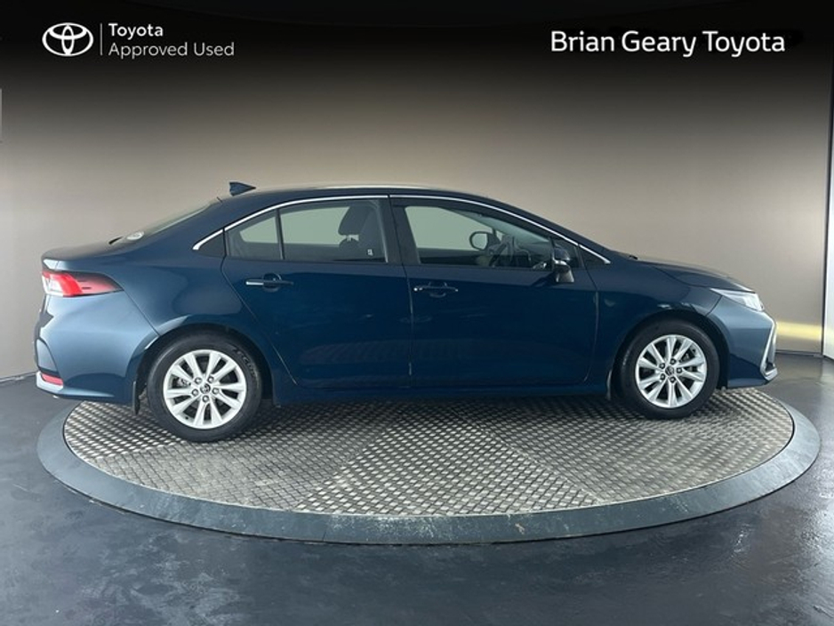 2024 Toyota Corolla LUNA SALOON Hybrid €28,950