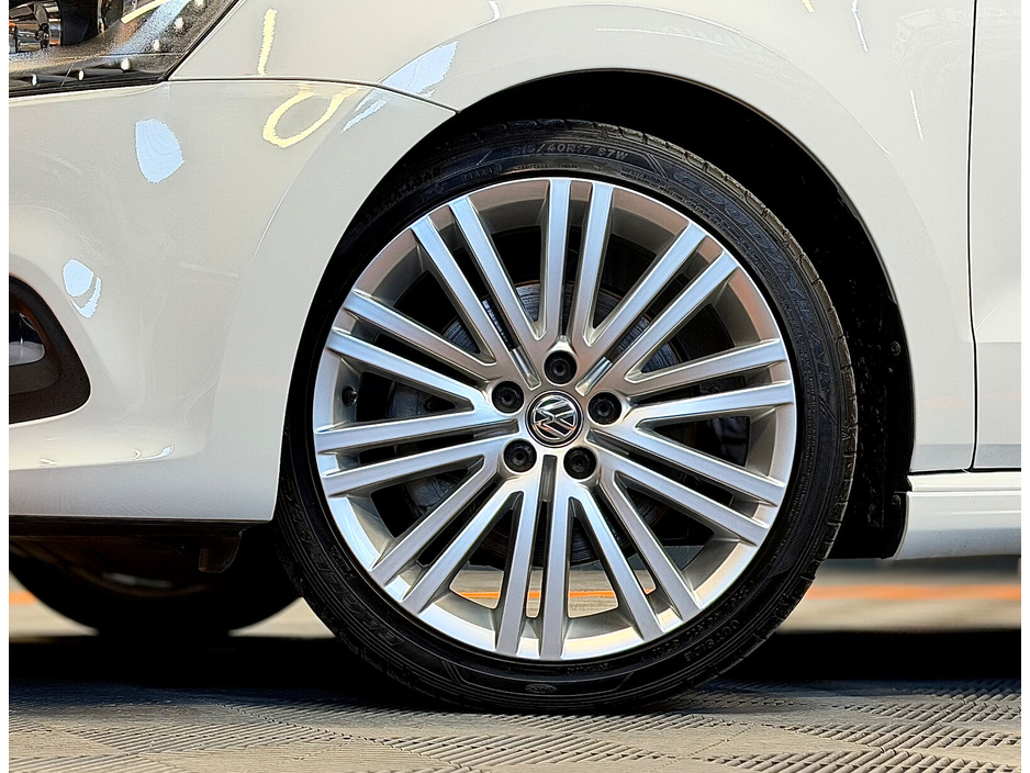 2016 Volkswagen Polo 1.4 TSI 5DR 150HP BlueGT DSG €13,850