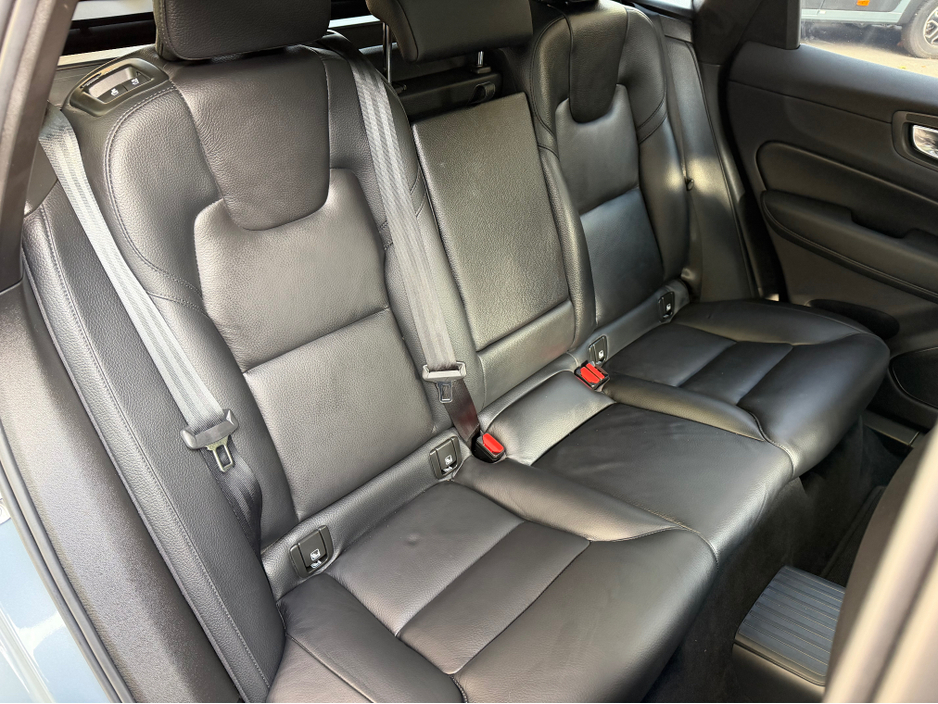 2023 Volvo XC60 ***SOLD***PLUS DARK T6 RECHARGE AWD//GREAT SPEC//LOVELY COLOUR COMBINATION//PANORAMIC ROOF//SIMI AND AA DEALER